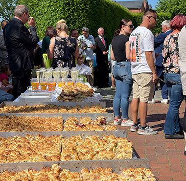 (c)friedrichhof.de: Blechkuchen für eine Hochzeit